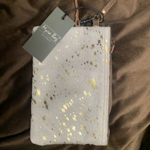 Myra Golden Snow Pouch